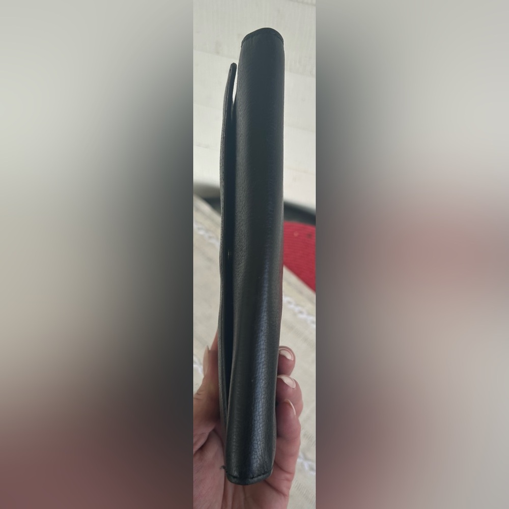 COACH BLACK LEATHER TRIFOLD WALLET WITH PEBBLED LEATHER LANYARD. LIKE NEW! - Picture 12 of 12